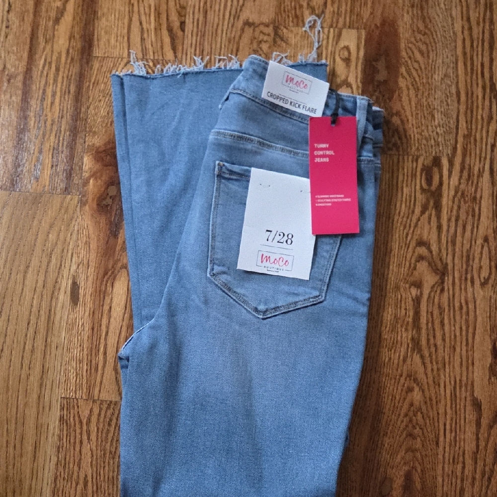 Women's Cropped Flare Jeans - Light Blue